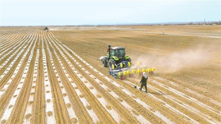 國際環(huán)保展|蘭州新區(qū)推廣可降解農(nóng)膜 助力綠色農(nóng)業(yè)發(fā)展-